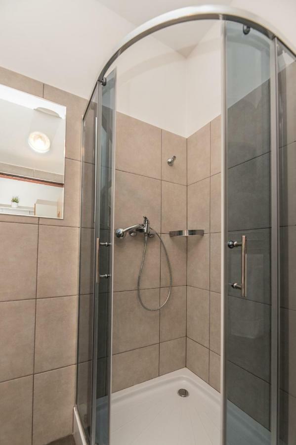 Apartmany Premyslova Hradec Králové Екстериор снимка