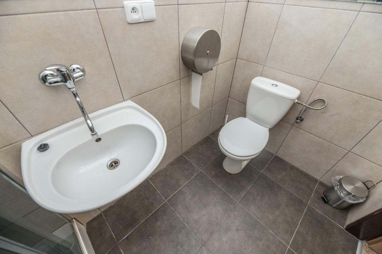 Apartmany Premyslova Hradec Králové Екстериор снимка